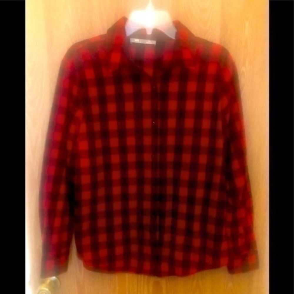 Plaid flannel women’s shirt